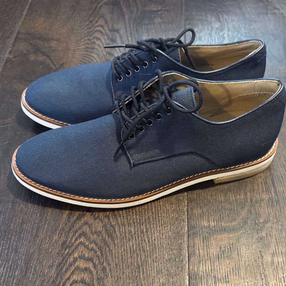 Calvin Klein Adeso Lace-up Dress shoes